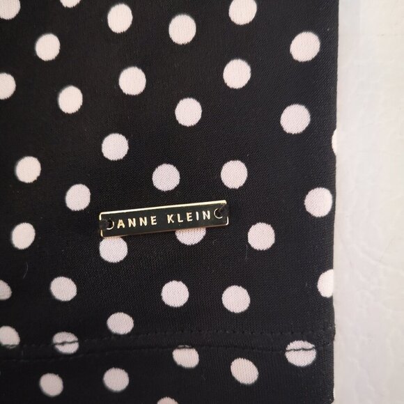 Anne Klein Ladies Size Medium Black & White Polka Dot V-neck Top - Picture 5 of 9